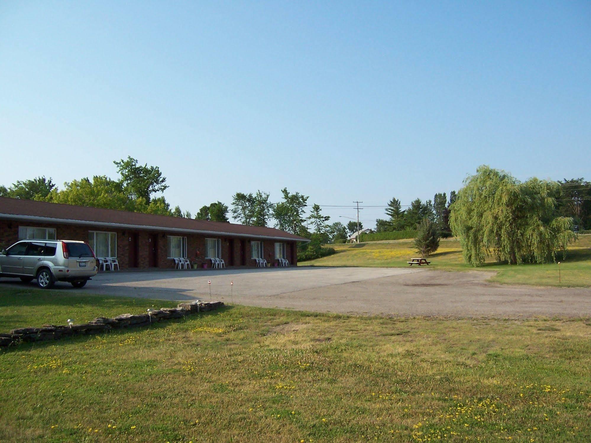 Wayside Motel Manitoulin Manitowaning Zewnętrze zdjęcie