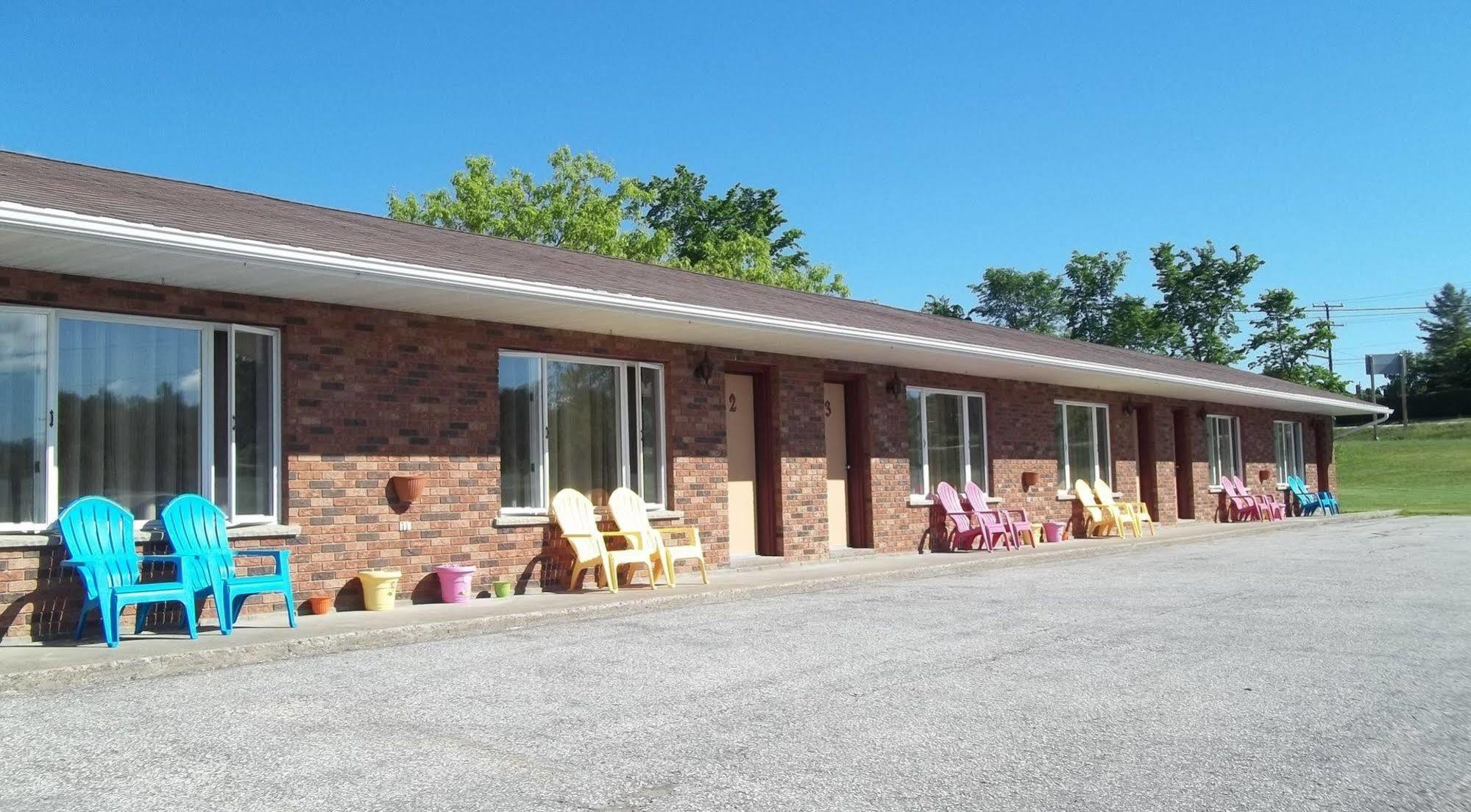 Wayside Motel Manitoulin Manitowaning Zewnętrze zdjęcie