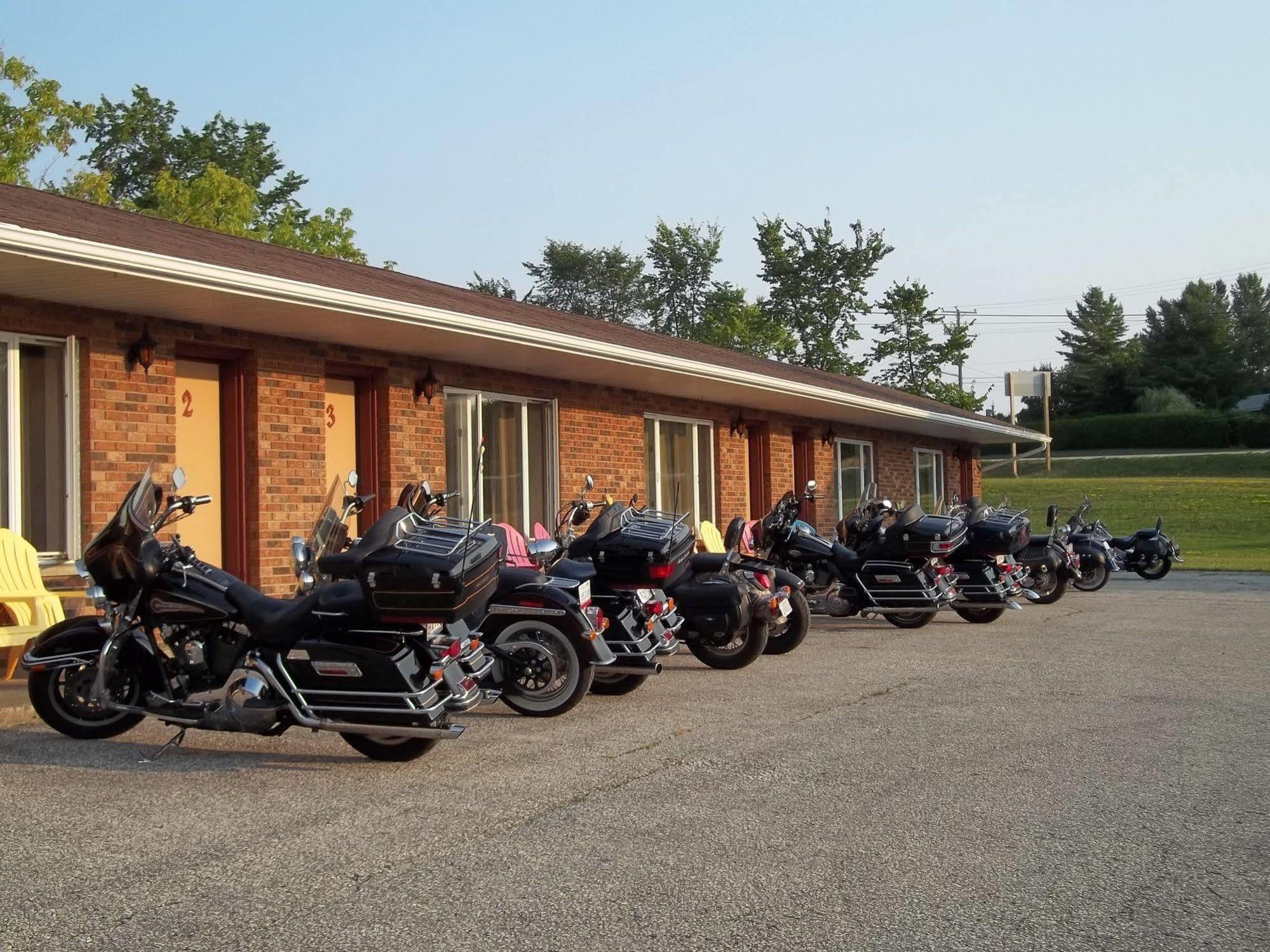 Wayside Motel Manitoulin Manitowaning Zewnętrze zdjęcie